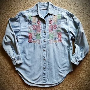 CHAMBRAY EMBROIDERED BLOUSE